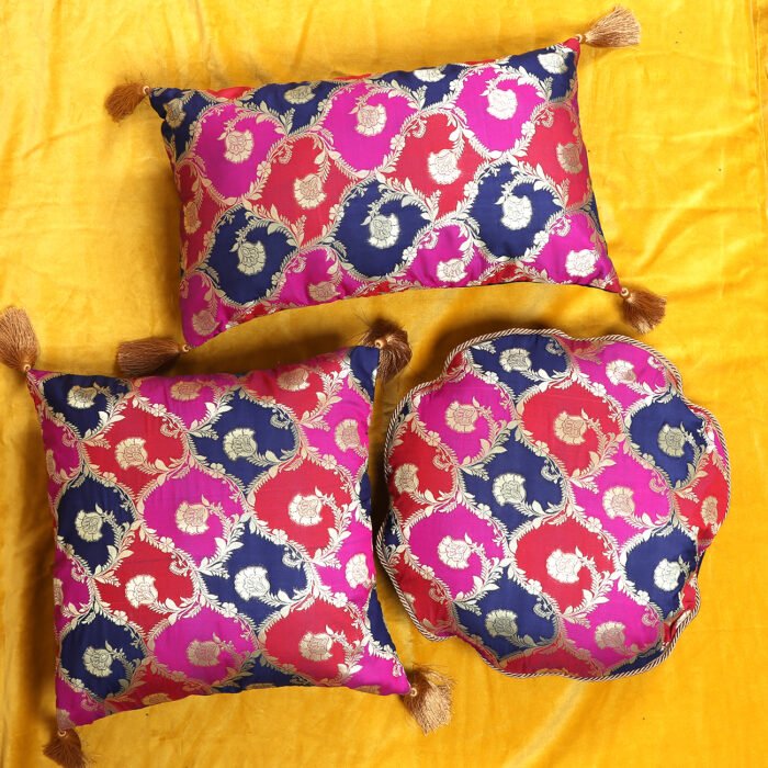 Khin-Khwabeeda Cushions